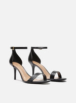 Load image into Gallery viewer, Isabelli Sandal Medium Heel Black
