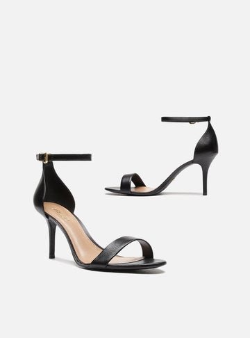 Isabelli Sandal Medium Heel Black