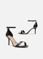 Load image into Gallery viewer, Isabelli Sandal Medium Heel Black
